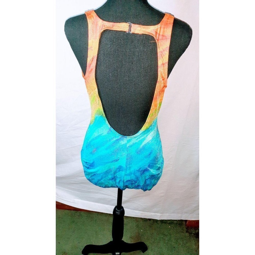 Swimsuit - Picture 3 of 4